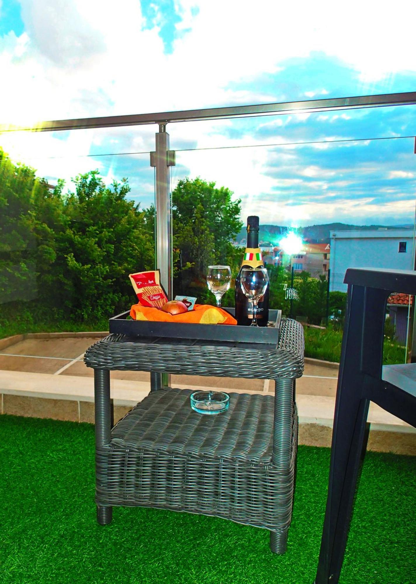Apartment Sova Тиват Экстерьер фото